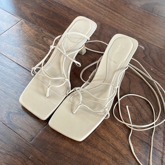 Zara heeled strappy leather sandals - Picture 4 of 4